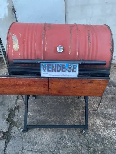 Churrasqueira à bafo e grill