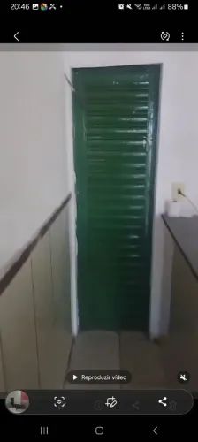 Aluga-se 
