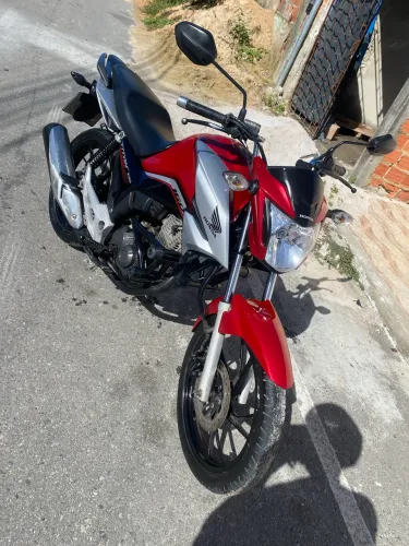 Titan 160