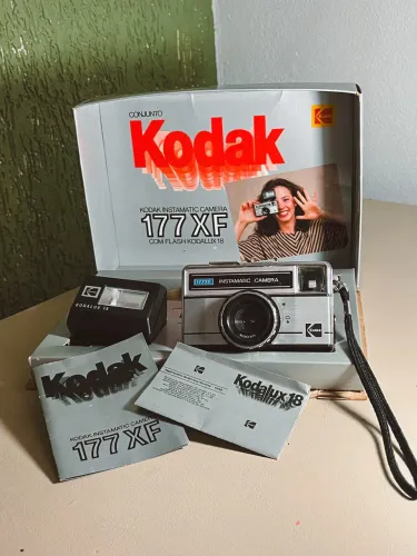 Câmera Kodak Instamatic 177XF