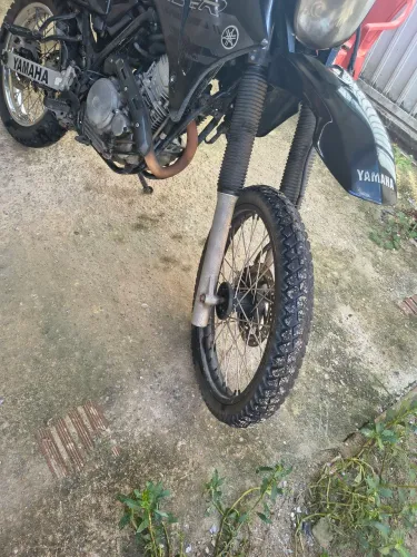 Tenho duas motos pra vender Lander 2008 e fazer 2019