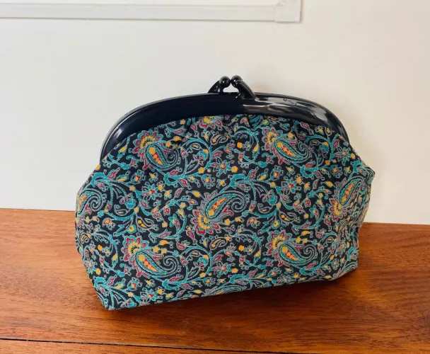 Bolsa Clutch Vintage Anos 70 Tecido Estampa Paisley E Fecho Vovó