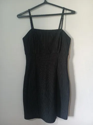 Vestido preto risca de giz Youcom
