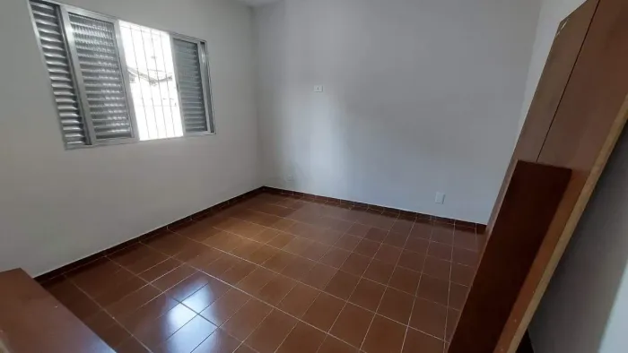 Casa residencial com 3 quartos e 2 vagas para aluguel no Marapé, Santos