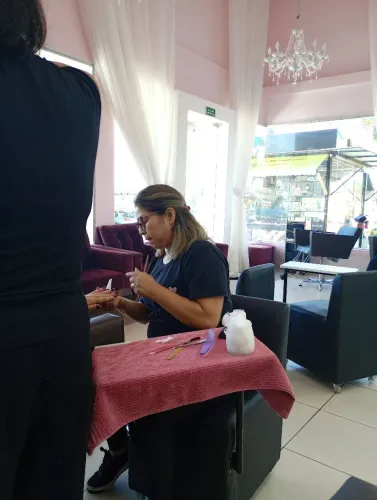 VAGAS PARA MANICURES