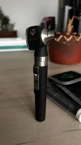 Otoscópio Welch Allyn Modelo OMNI