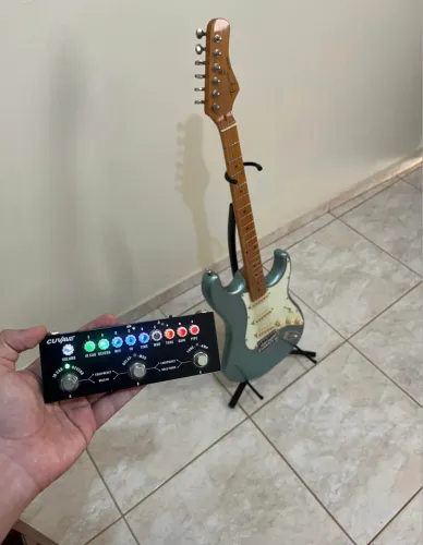 Guitarra Tagima + pedal + caixa amplificadora