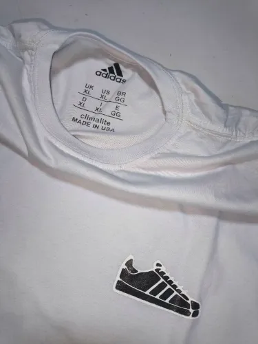 Adidas básica Tam GG