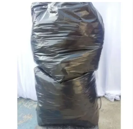 Saco de roupas 100 reais. Feminina.