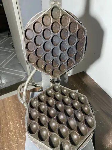 MÁQUINA DE BUBBLE WAFFLE (EGG WAFFLE) 127V 