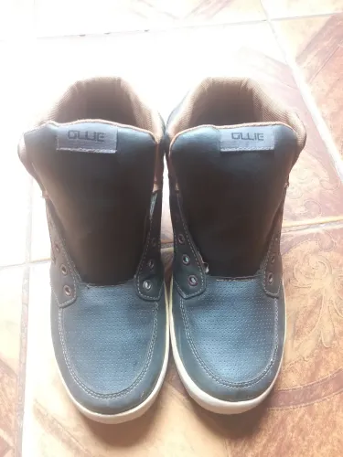 Tênis oakley