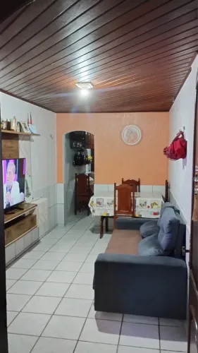Vende-se casa no Guamá kf