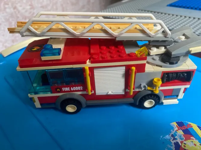 Lego carro bombeiro