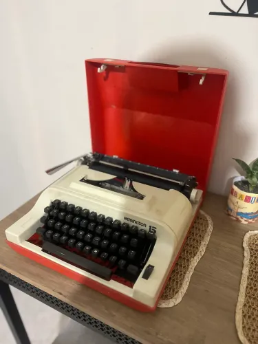 Máquina de escrever