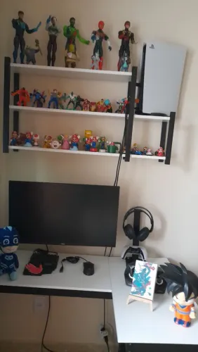Troco ps5 completo com tampa preta reserva, hedset pulse, carregador em gabinete gamer