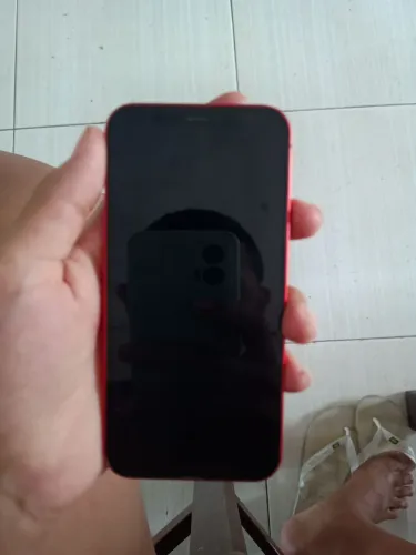 iPhone 12, só tá com a tampa traseira quebrada 