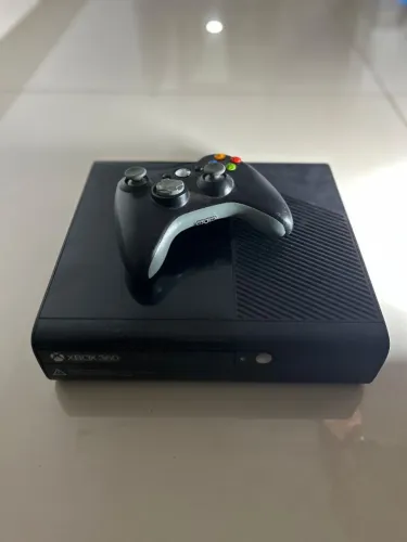XBOX 360 SLIM BLOQUEADO