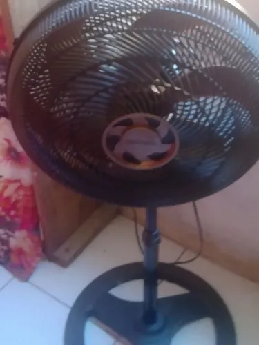 Ventilador ventisol de coluna turbo 127 volts