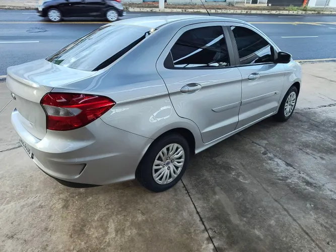 Ford KA 1.5 Sedan SE Plus 12V Flex 4P Mec. 2019