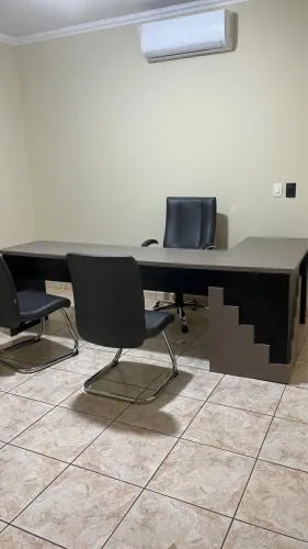 Mesa executiva com cadeira 