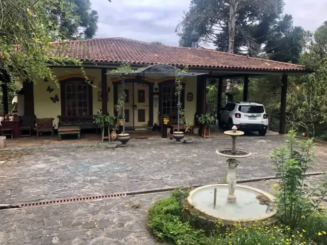 Vendo casa em Pedra Azul