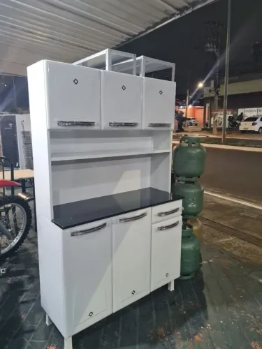 Armário de aço novo na promoção