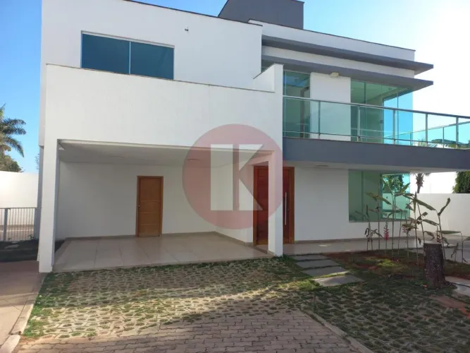 Casa em condominio fechado, 04 Quartos e 4 vagas, Pampulha!
