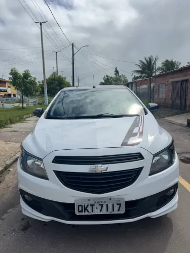 Chevrolet Onix Hatch Effect 1.4 8V Flex Power Mec. 4P 2016