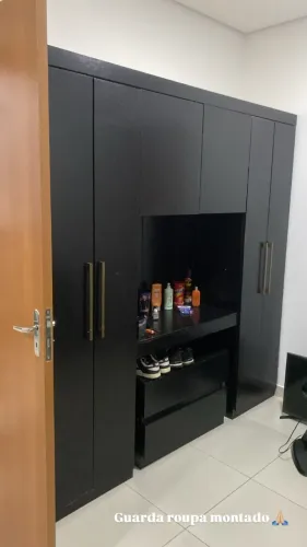 Guarda-Roupa Casal 6 Portas e 2 Gavetas Preto (Porto Carraro) - Desapego!