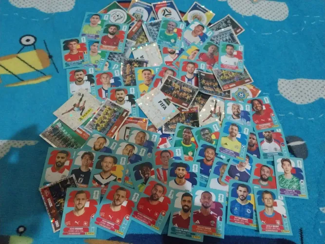Vendo e Troco figurinhas da copa,venha você completa o seu albúm aqui!!!