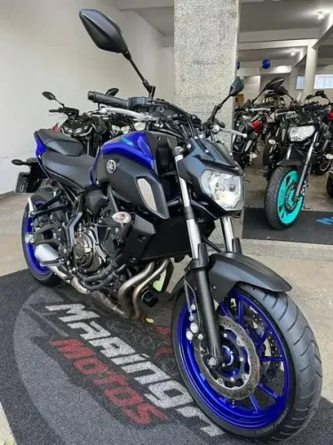 YAMAHA MT07 2024 IMPECÁVEL. VALE A PENA CONFERIR!