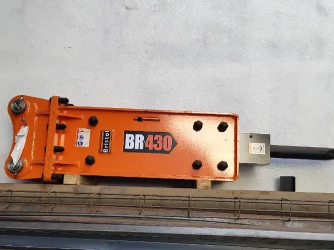Rompedor idraulica BR 430 Bristol pra retroescavadeira Caterpillar 2005