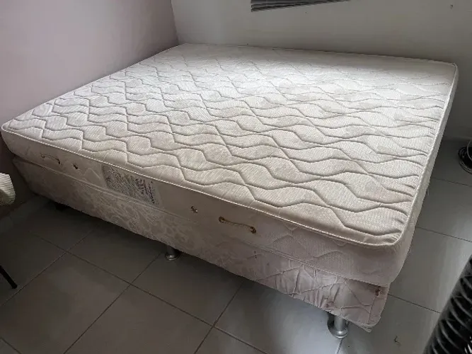 Cama box queen