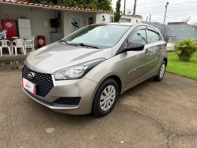 Hyundai HB20 Unique 1.0 Flex 12V Mec. 2019