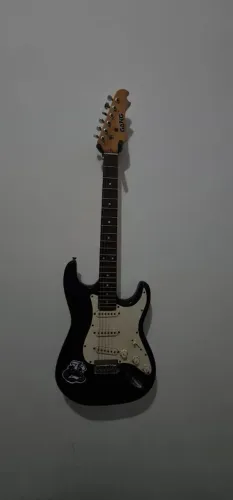 Guitarra caixa amplificada