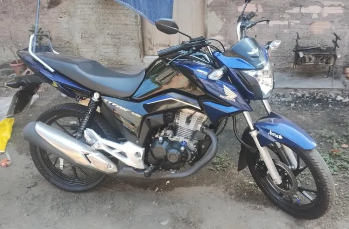 Titan 160
