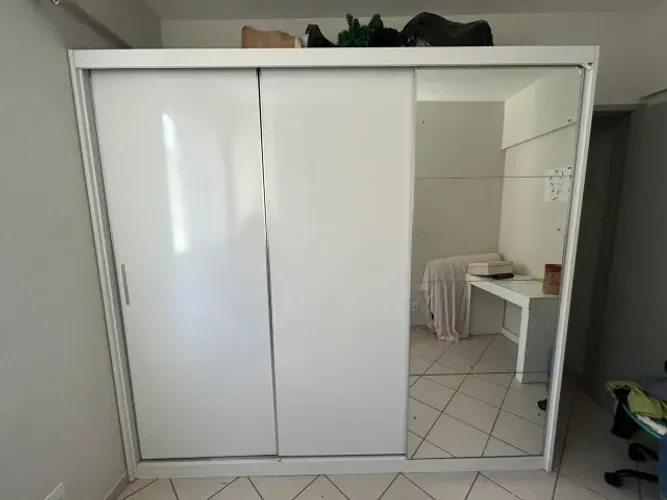 Armário branco 3 portas com espelho