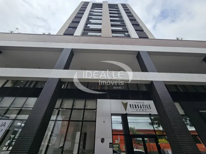 Apartamento com 2 quartos para alugar por R$ 2550.00, 63.62 m2 - CAPAO RASO - CURITIBA/PR
