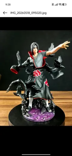 Action figure Itachi