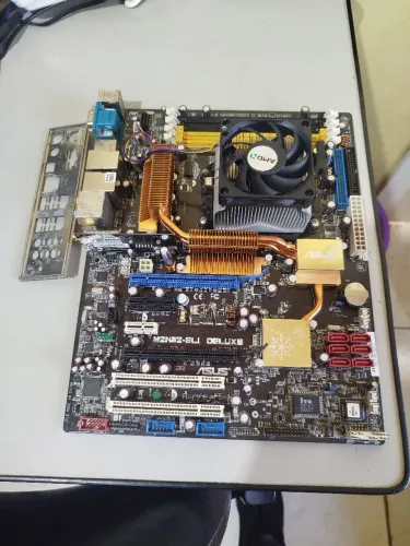 Placa mãe Asus M2N32-SLI DELUXE
