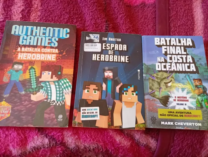 Kit 3 Livros Minecraft: Authentic Games + Espada De Herobrine + Batalha Final<br><br>