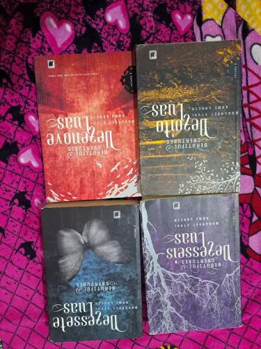Saga Dezesseis Luas (Beatiful Creatues), Margaret Stohl e Kami Garcia
