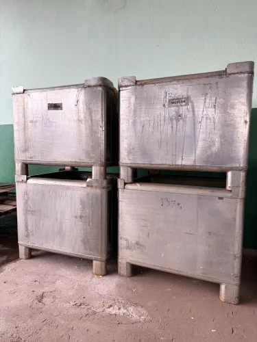 Tanques de inox não ferroso