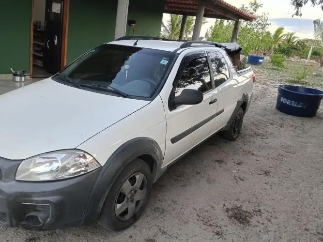 Alugo Fiat Strada 1.4 Cabine Dupla no GNV 42m2