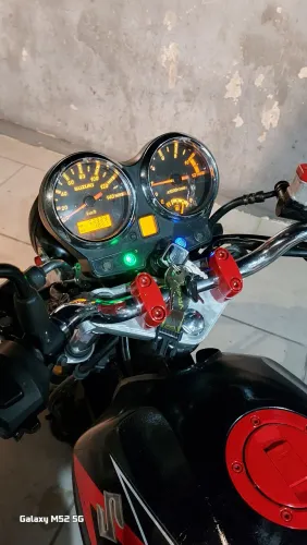Suzuki 150i documentos em dia