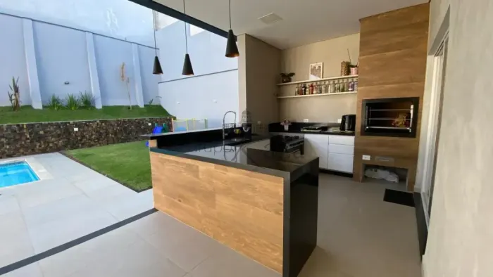 Casa em Condomínio - Condomínio Monacô - Urbanova - 3 Dormitórios - 302m²