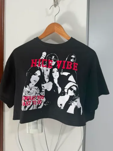 Blusa cropped preta