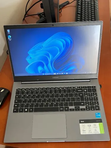 Notebook Samsung Galaxy Book MUITO NOVO!!