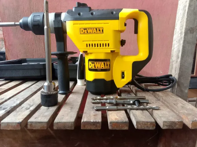 Vendo Martelete DeWLT Furador Rompedor