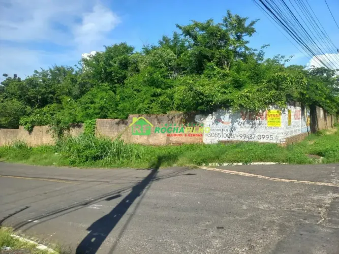 TERRENO LOCALIZADO NA ZONA LESTE.